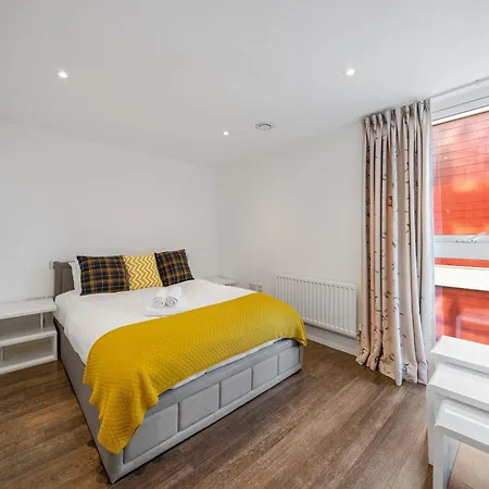 Riverside 1Br With Easy Transport 20Min To City Centre London Exterior photo