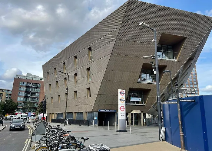Riverside 1Br With Easy Transport 20Min To City Centre