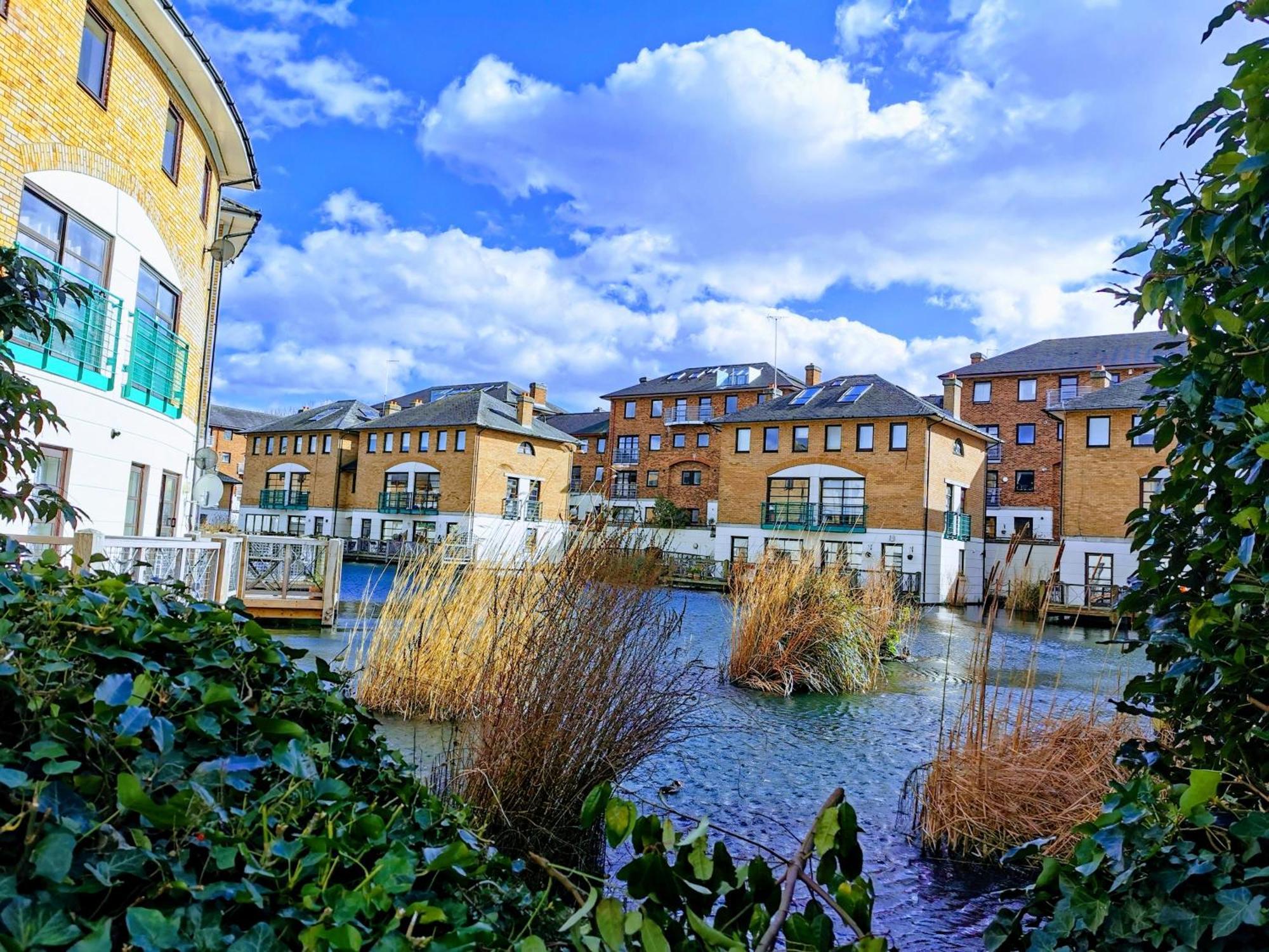 Riverside 1br With Easy Transport 20min To Centre London