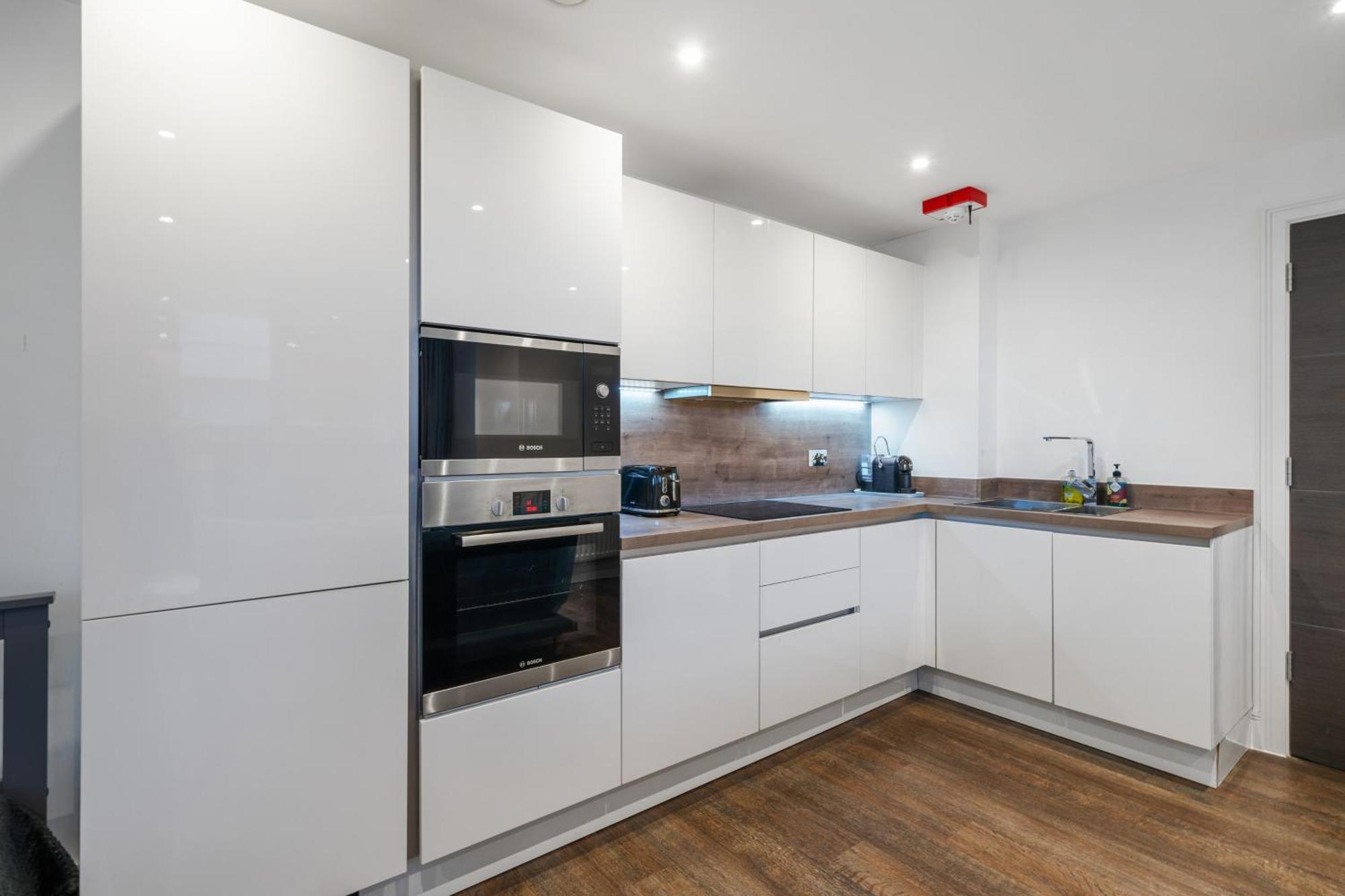 Apartment Riverside 1br With Easy Transport 20min To Centre